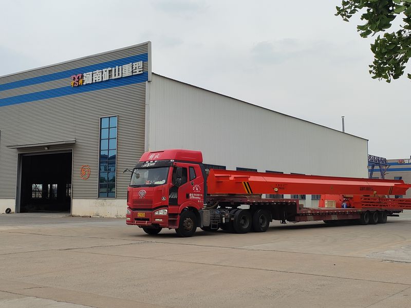 電動(dòng)葫蘆門式起重機(jī) MHxh10t—20m 制作完成，發(fā)往新疆交付客戶使用。